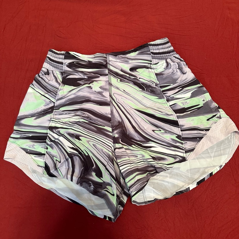 Lululemon Hotty Hot HR